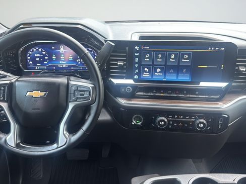 Used 2023 Chevrolet Silverado 1500 LT RWD image 12
