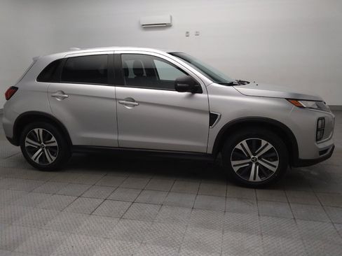 Used 2021 Mitsubishi Outlander Sport SE FWD image 11