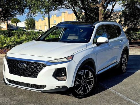 Used 2019 Hyundai Santa Fe Limited image 1