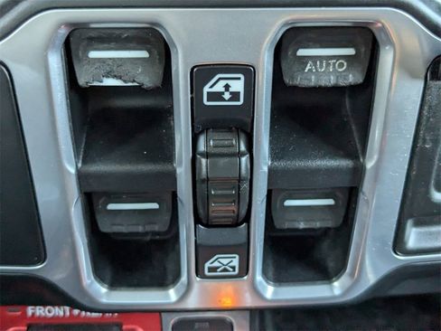 Used 2018 Jeep Wrangler Unlimited Rubicon w/ LED Lighting Group image 21