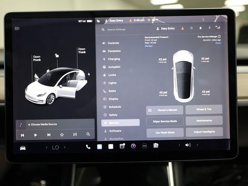 Used 2018 Tesla Model 3 Mid Range image 61