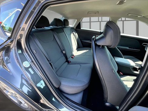 Used 2025 Kia K4 FWD image 25