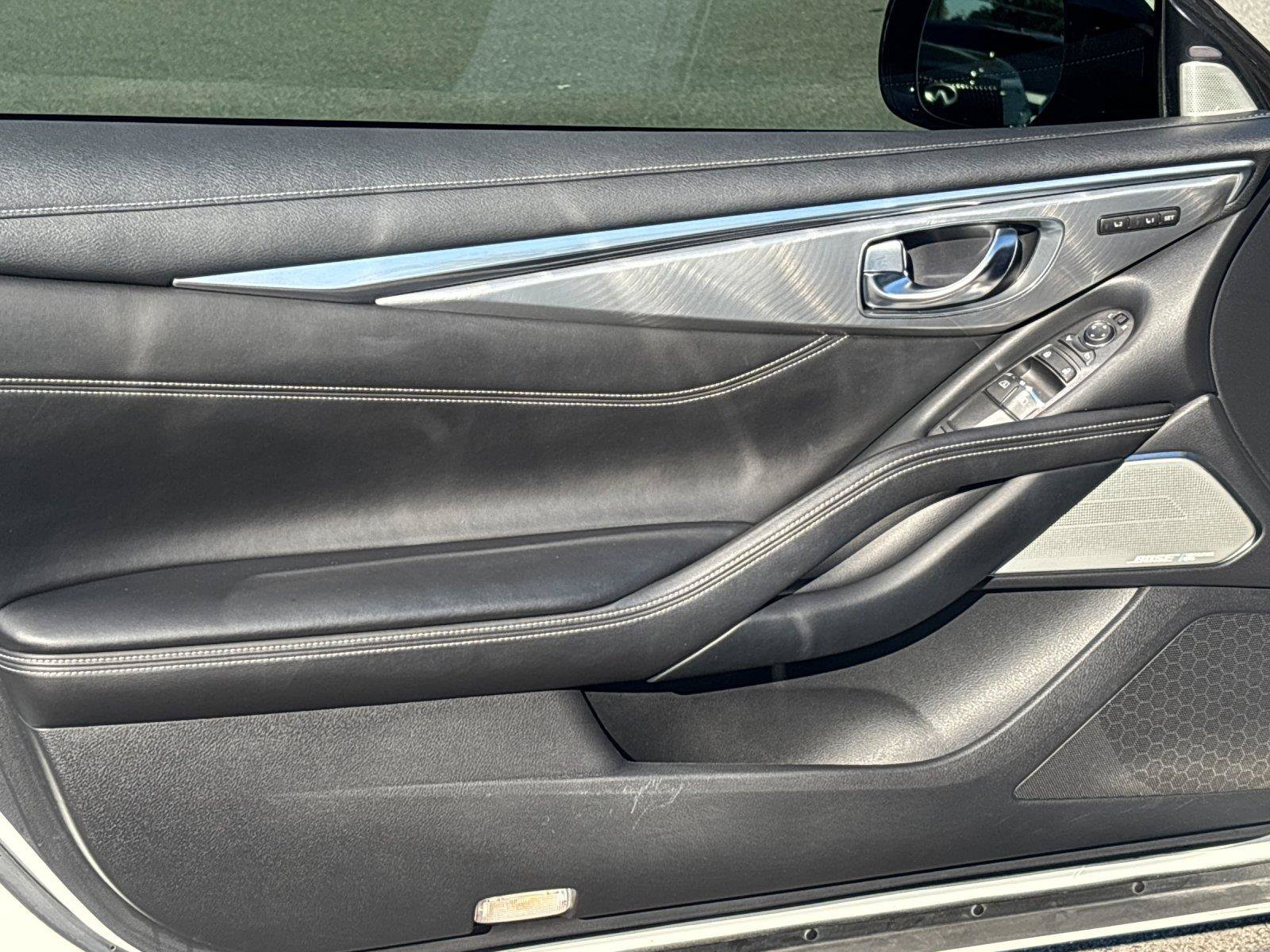 Used 2022 INFINITI Q60 3.0t Luxe w/ Essential Package RWD image 13