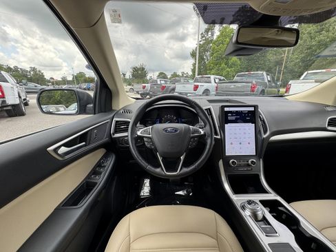 Certified 2024 Ford Edge SEL image 13