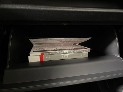 Certified 2024 Toyota RAV4 XLE image 25