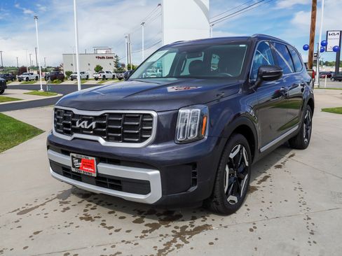 Used 2025 Kia Telluride S AWD/4WD image 4