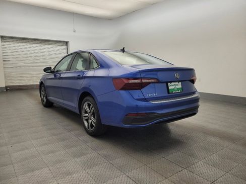 Used 2024 Volkswagen Jetta SE image 5