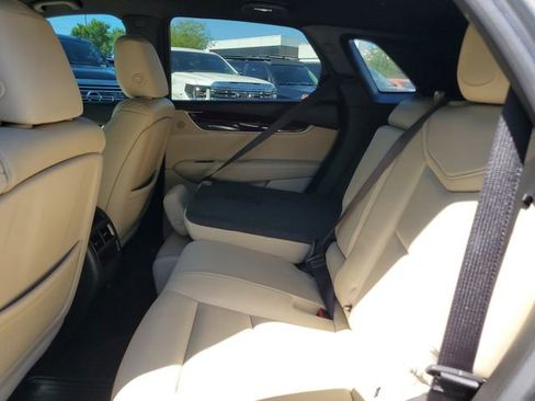 Used 2018 Cadillac XT5 Luxury w/ Driver Awareness Package image 10