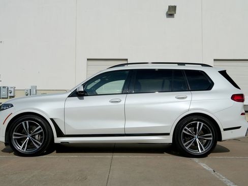 Used 2019 BMW X7 xDrive40i w/ Premium Package AWD/4WD image 16