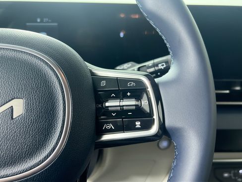 New 2026 Kia Carnival EX image 19