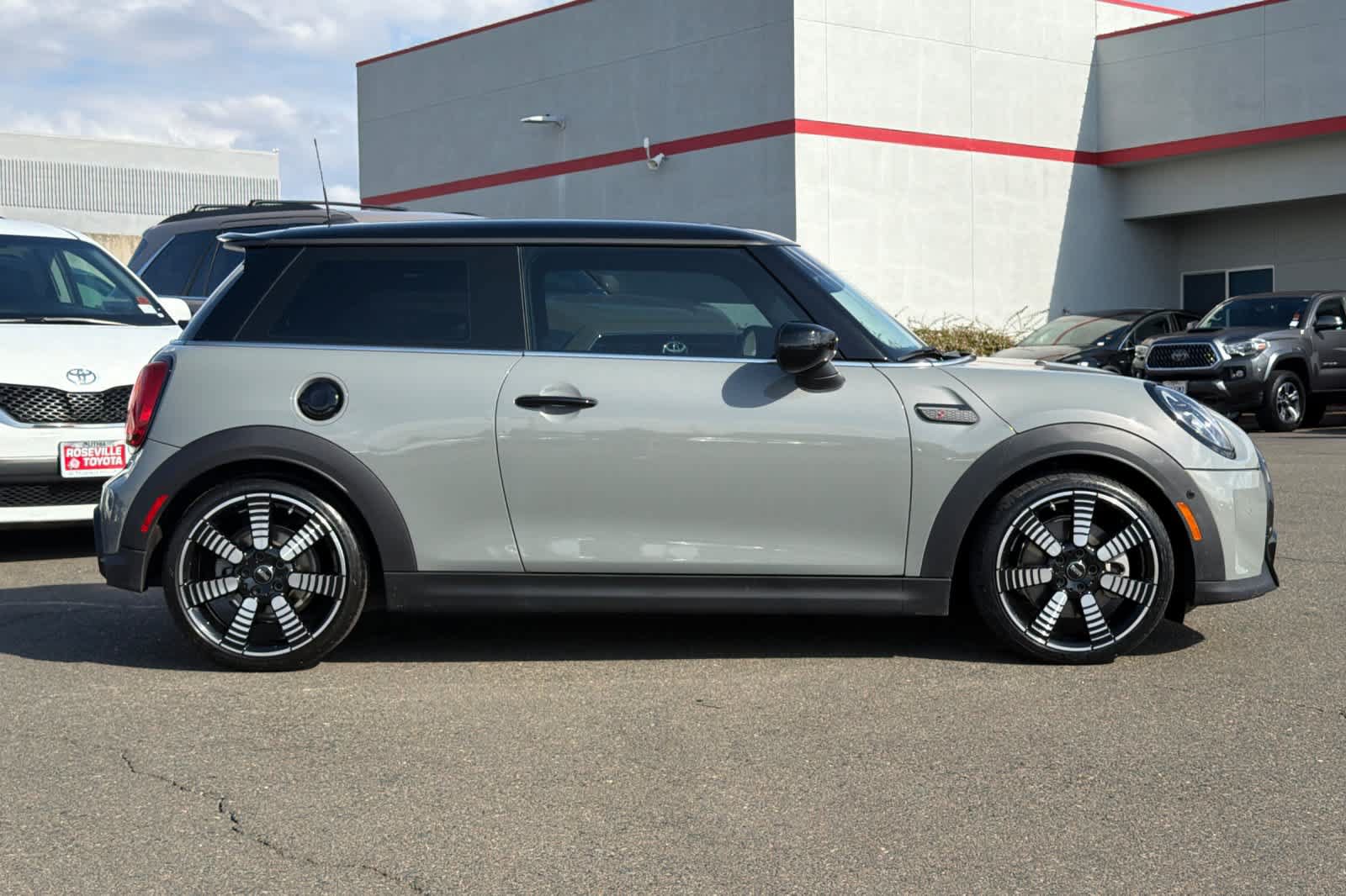 Used 2023 MINI Cooper S FWD image 5