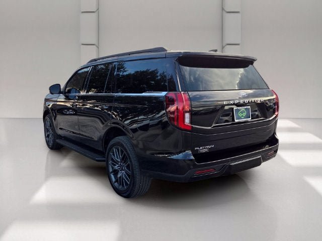 Used 2027 Ford Expedition Platinum RWD image 3