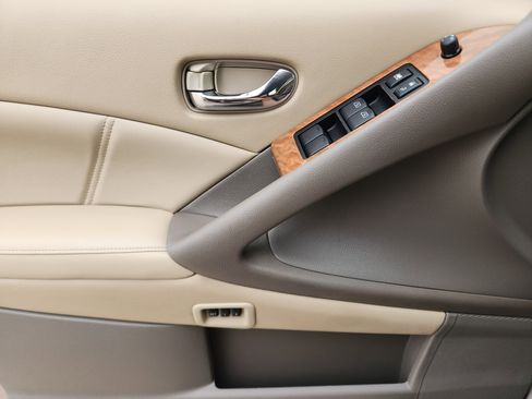 Used 2012 Nissan Murano LE w/ Platinum Pkg image 29