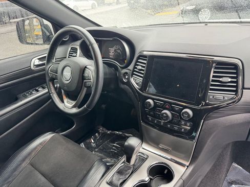 Used 2021 Jeep Grand Cherokee Laredo X AWD/4WD image 12