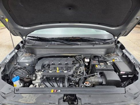 Used 2025 Hyundai Venue SEL FWD image 31