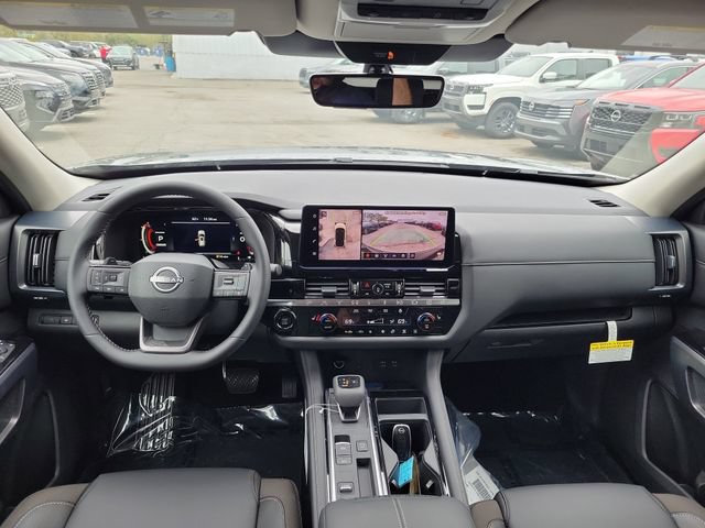 New 2026 Nissan Pathfinder SL FWD image 22