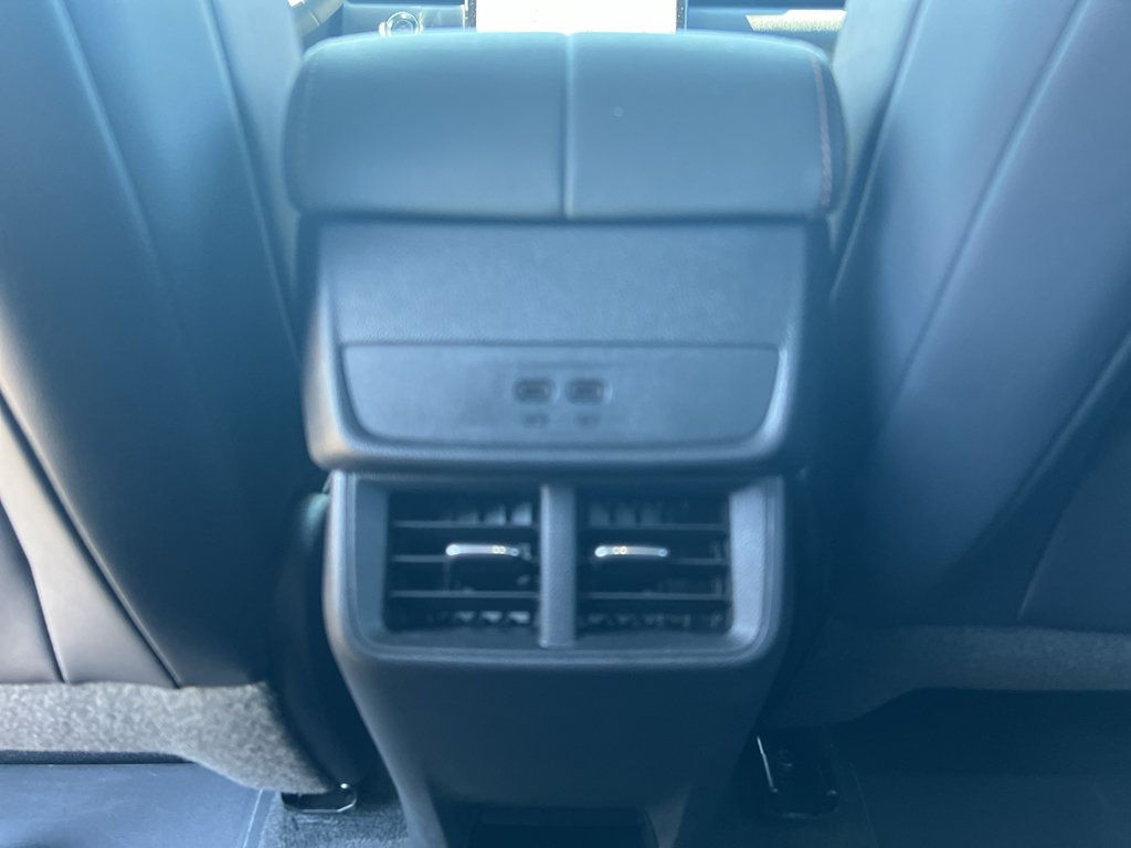 New 2026 GMC Terrain AT4 w/ LPO, Black Badging Package AWD/4WD image 22
