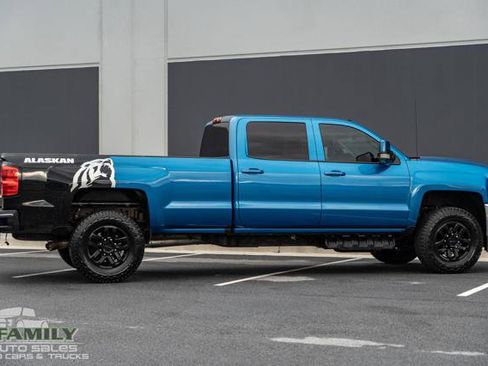 Used 2018 Chevrolet Silverado 3500 W/T image 10