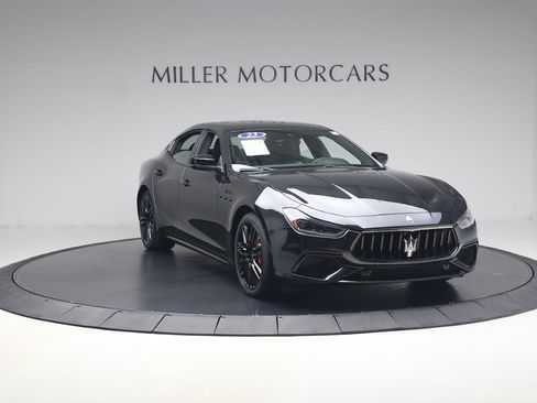 Certified 2023 Maserati Ghibli Modena Q4 AWD/4WD image 11