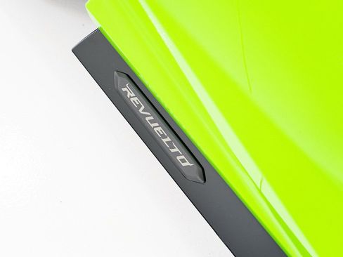Used 2024 Lamborghini Revuelto AWD/4WD image 36