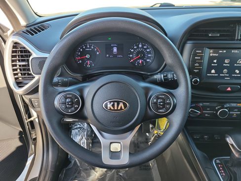Certified 2020 Kia Soul LX image 29