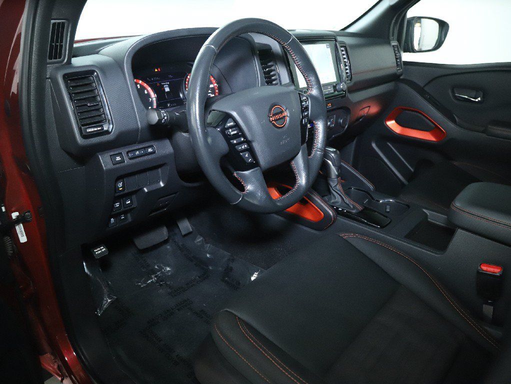 Used 2022 Nissan Frontier PRO-4X w/ Technology Package AWD/4WD image 18