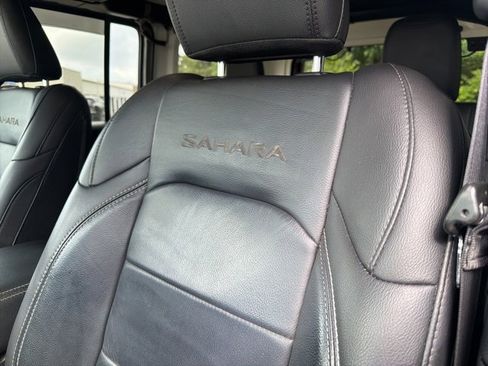 Used 2018 Jeep Wrangler Unlimited Sahara image 8