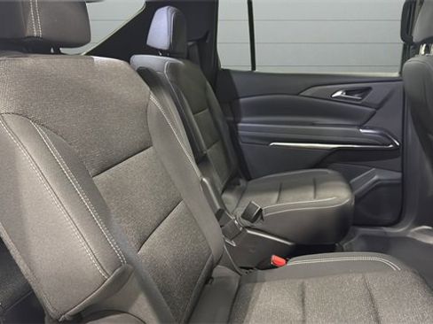 Used 2025 Chevrolet Traverse LT image 31