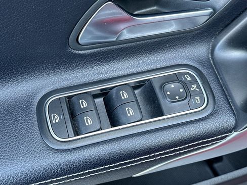 Used 2020 Mercedes-Benz A 220 image 13