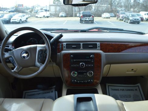 Used 2014 Chevrolet Silverado 2500 LTZ w/ LTZ Plus Package image 16