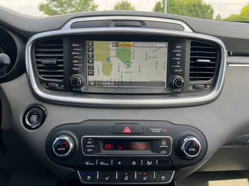 Used 2019 Kia Sorento SX w/ SX Touring Package AWD/4WD image 11