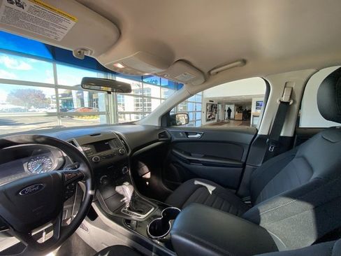 Used 2017 Ford Edge SE image 14