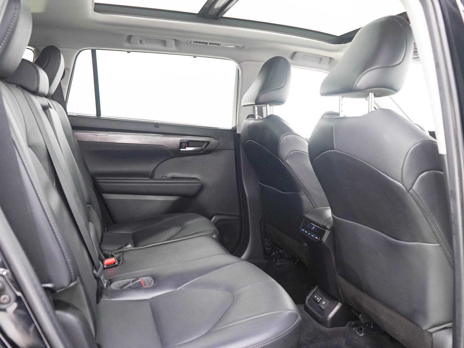 Used 2022 Toyota Highlander Limited AWD/4WD image 14