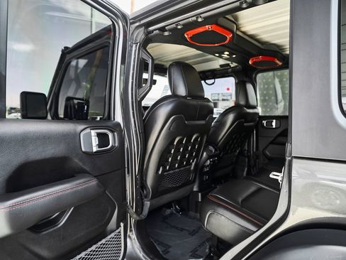 Used 2019 Jeep Wrangler Unlimited Rubicon AWD/4WD image 16