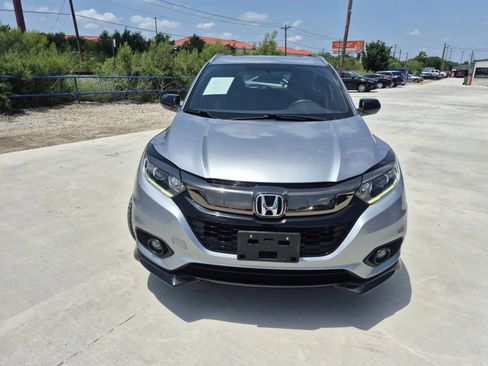 Used 2019 Honda HR-V Sport image 3