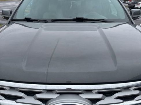 Used 2019 Ford Explorer Limited w/ Class III Trailer Tow Package AWD/4WD image 3