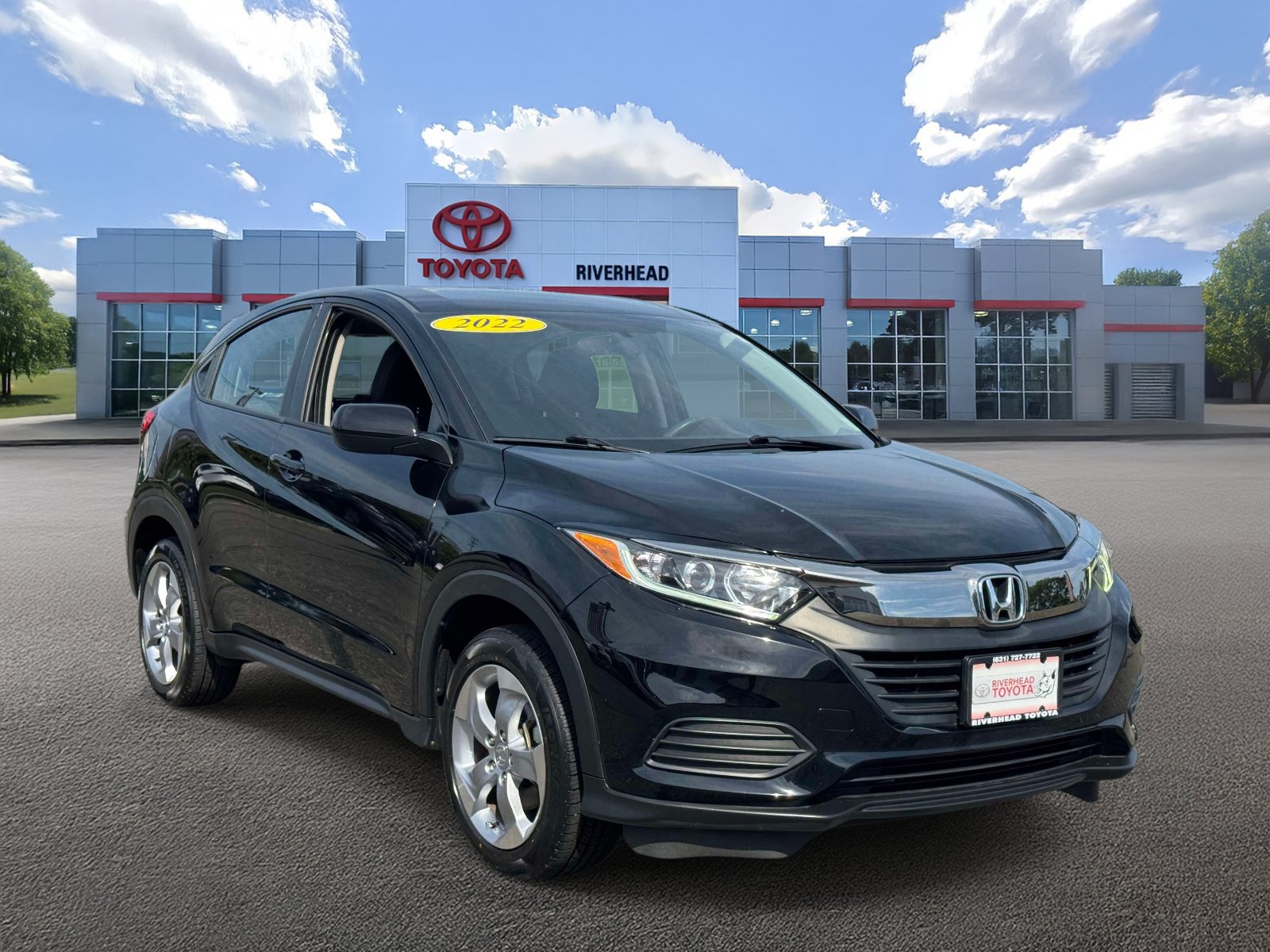 Used 2022 Honda HR-V LX image 2