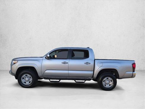 Certified 2022 Toyota Tacoma SR5 image 9