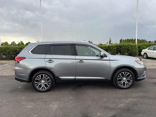 Used 2017 Mitsubishi Outlander GT AWD/4WD image 5