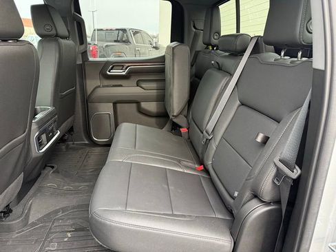 Used 2022 GMC Sierra 1500 SLT w/ SLT Convenience Package image 17