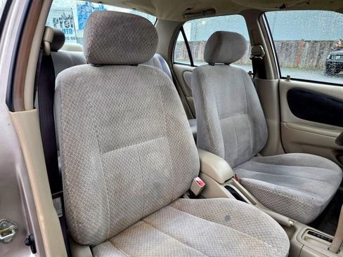 Used 2000 Toyota Corolla CE image 27