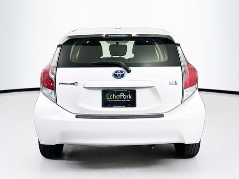 Used 2015 Toyota Prius C Two image 7