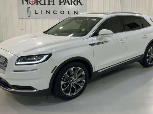 Used 2023 Lincoln Nautilus Reserve w/ Luxury Package AWD/4WD image 5