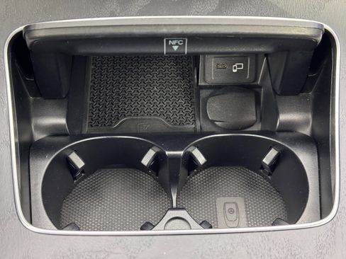 Used 2021 Mercedes-Benz E 350 Sedan w/ Premium Package image 33