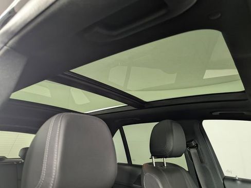 Used 2021 Mercedes-Benz GLE 350 4MATIC image 30