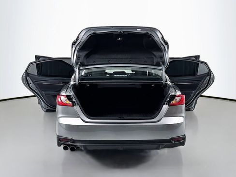 Used 2025 Toyota Camry SE FWD image 18