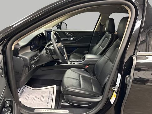 Used 2025 Lincoln Corsair Reserve w/ Equipment Group 202A image 9