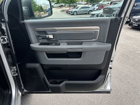 Used 2016 RAM 1500 Big Horn AWD/4WD image 32