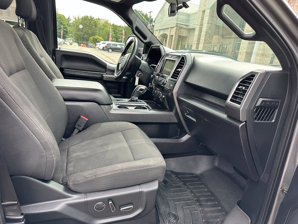 Used 2016 Ford F150 XLT w/ Equipment Group 302A Luxury AWD/4WD image 30
