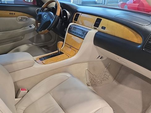 Used 2003 Lexus SC 430 Convertible image 3